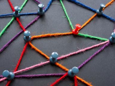 En væg af forbindelser